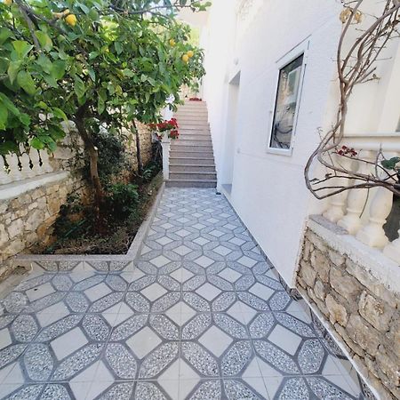 Makla Apartman Saranda Kültér fotó
