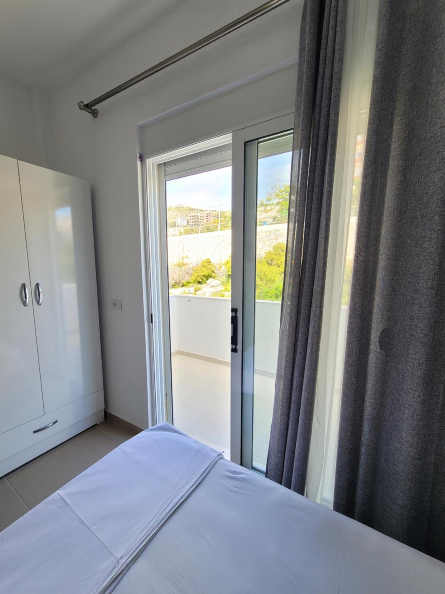 Makla Apartman Saranda Szoba fotó