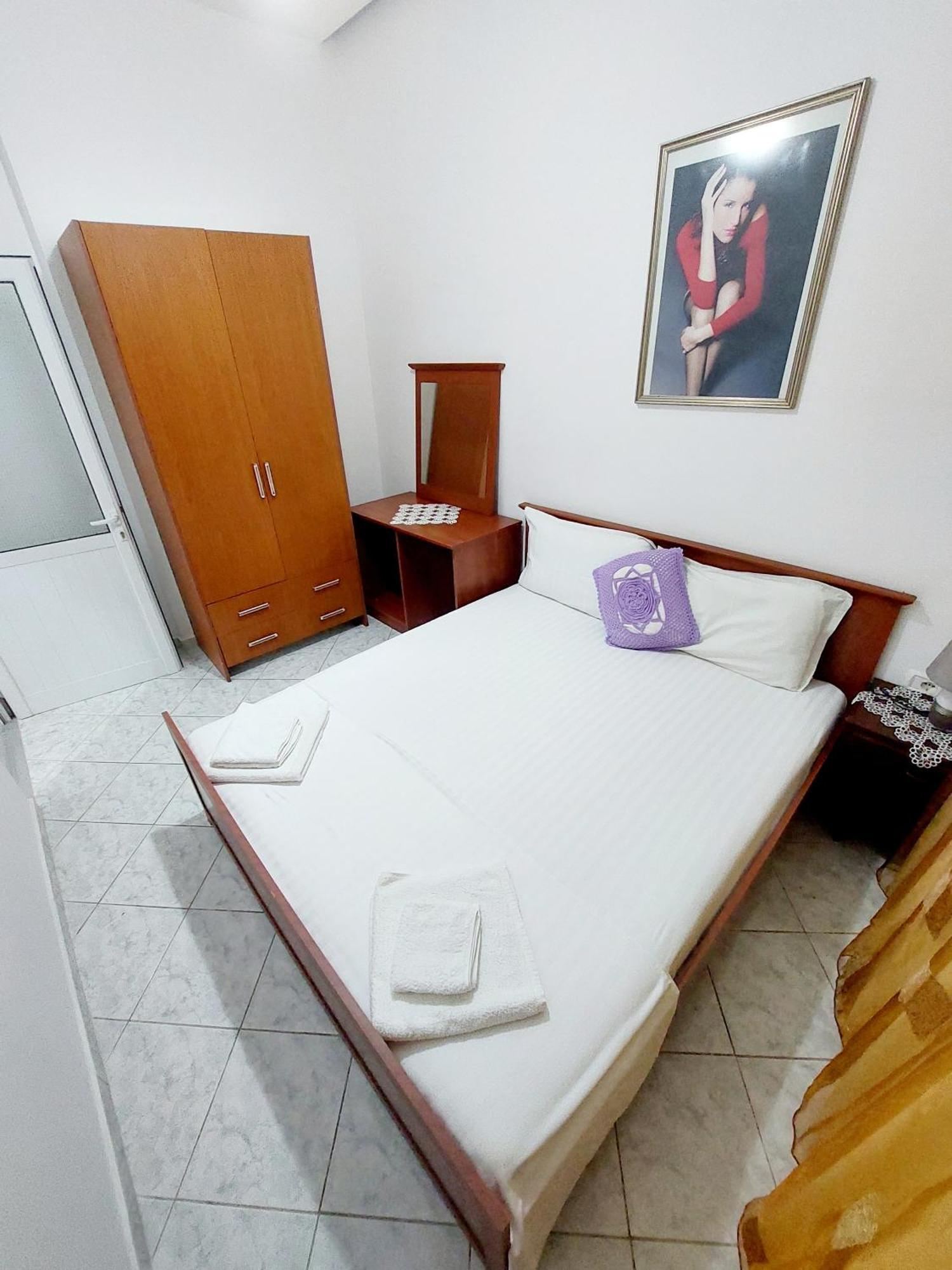 Makla Apartman Saranda Szoba fotó