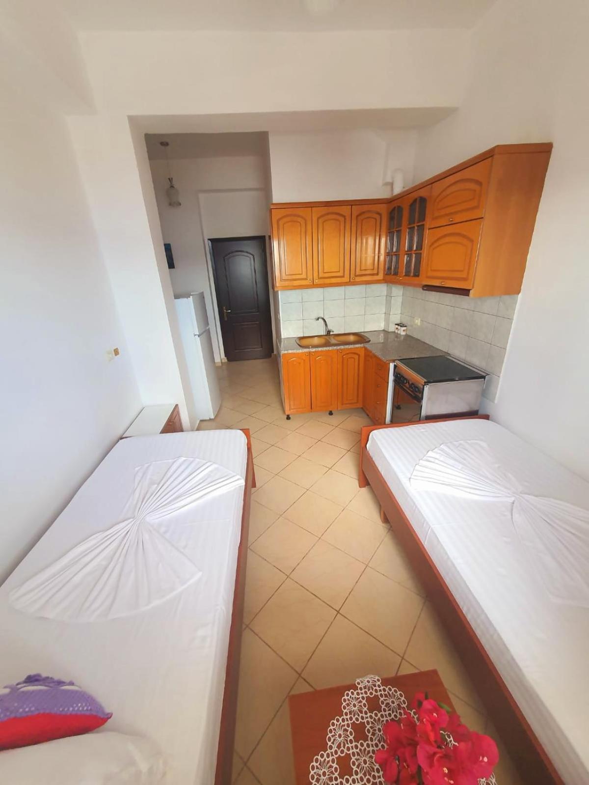 Makla Apartman Saranda Szoba fotó